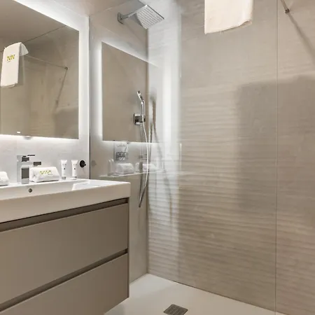 Apartment Vivi Homes - Cosy Pool, Gym & Marbella