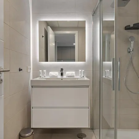 Apartment Vivi Homes - Cosy Pool, Gym & Marbella