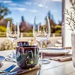Vivi Homes - Cosy Pool, Gym & * Marbellac