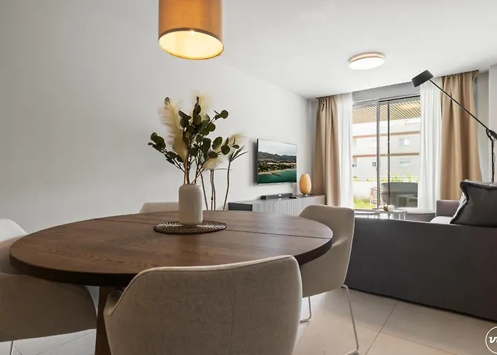Appartamento Vivi Homes - Cosy Pool, Gym &