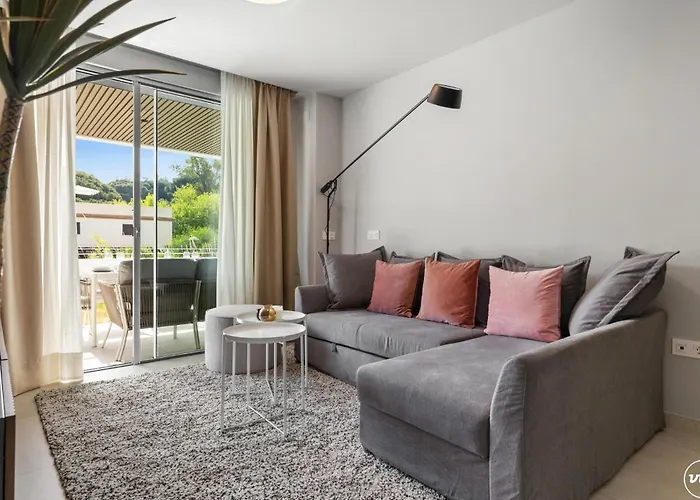 Appartamento Vivi Homes - Cosy Pool, Gym & *
