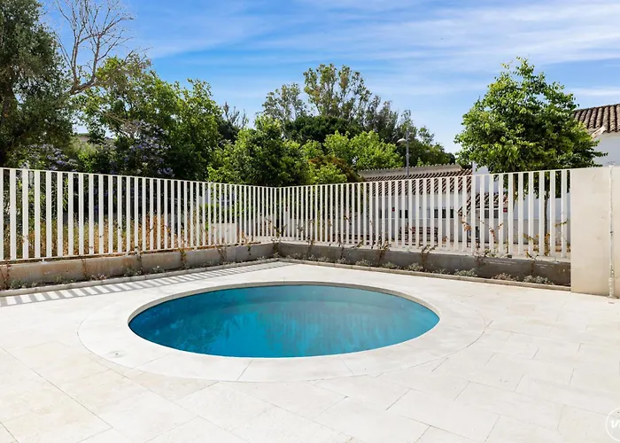Appartamento Vivi Homes - Cosy Pool, Gym & Marbella